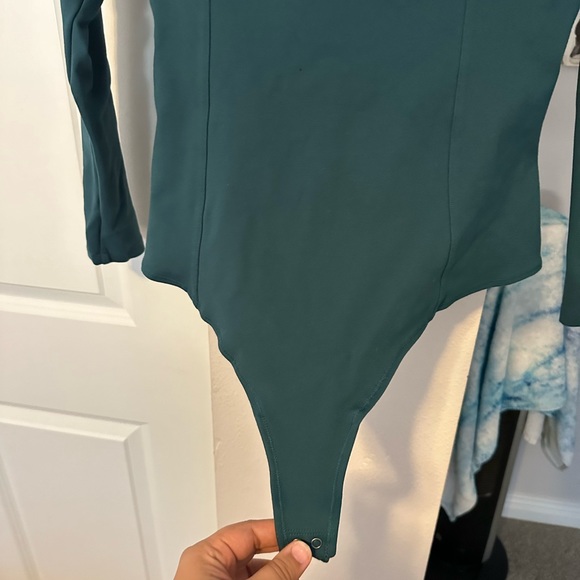 Abercrombie and Fitch Hunter Green Bodysuit Size XL - Picture 3 of 6